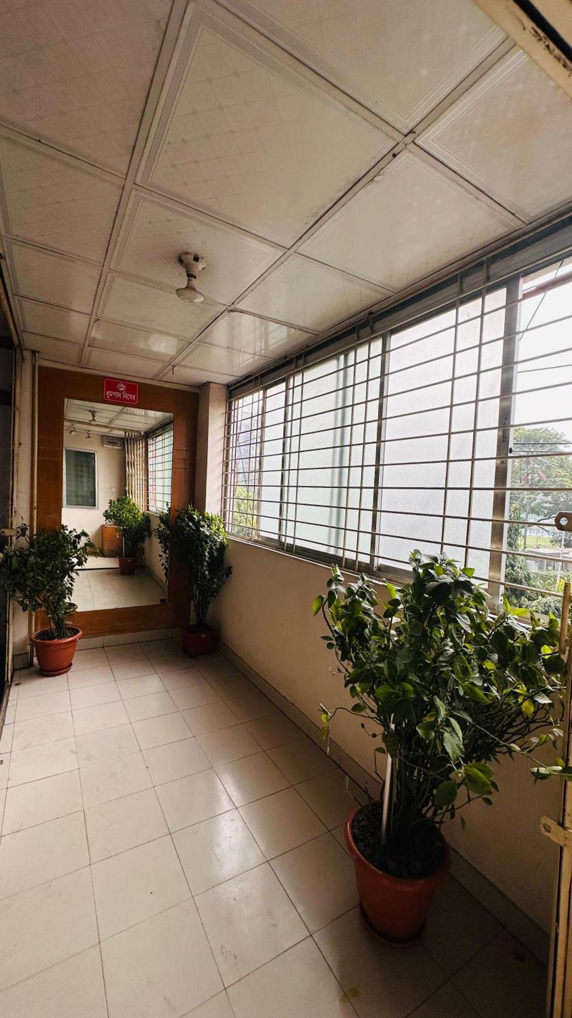 Hotel New Royal Palace Dhanmondi Дакка Экстерьер фото
